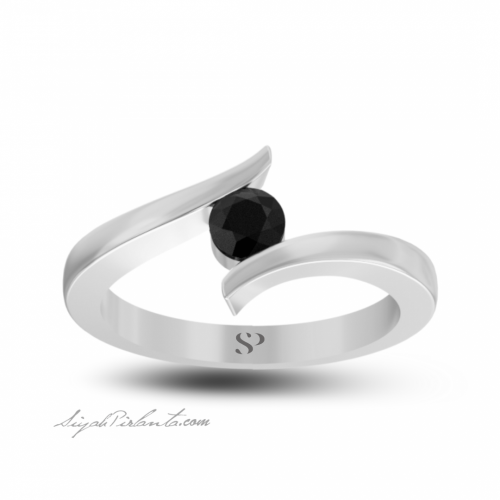 0.30 Karat Siyah Pırlanta Kadın Yüzük