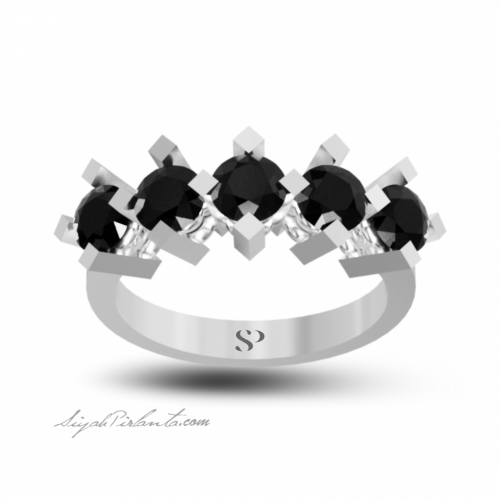 1.52 Karat Siyah Pırlanta Kadın Yüzük
