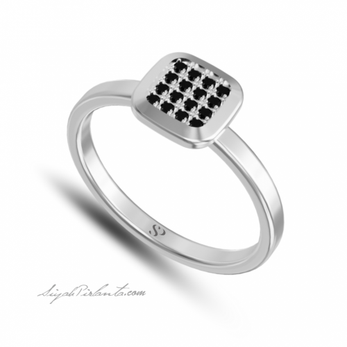 0.11 Karat Siyah Pırlanta Kadın Yüzük