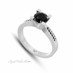1.09 Karat Siyah Pırlanta Kadın Yüzük 1